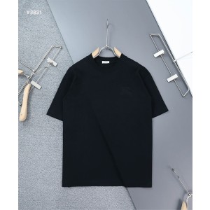 [BURBERRY] 버버리 백 로고 펀칭 기마자수 라운드 반팔 티셔츠