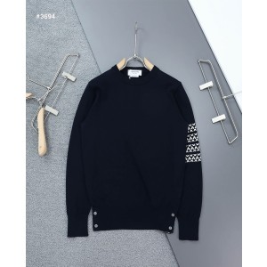 [THOM BROWNE] 톰브라운 남성 헥터 인타르시아 라운드 니트