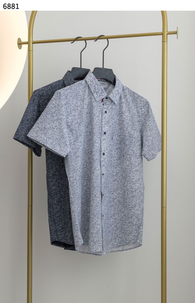 톰브라운 [Thom Browne] 그레인 패턴 남성 반팔 셔츠 신상입고