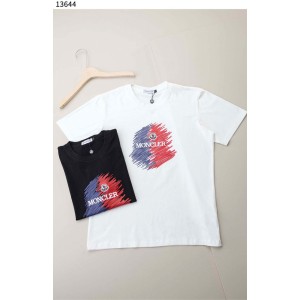 몽클레어 [MONCLER] 태극 클리치 시그니처 패치 포인트 반팔 티셔츠 신상입고
